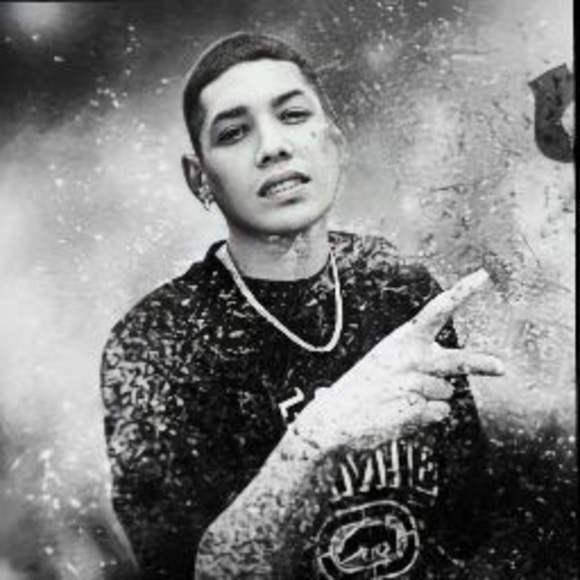 Meet your Posher, Adal - Picture 1 of 1